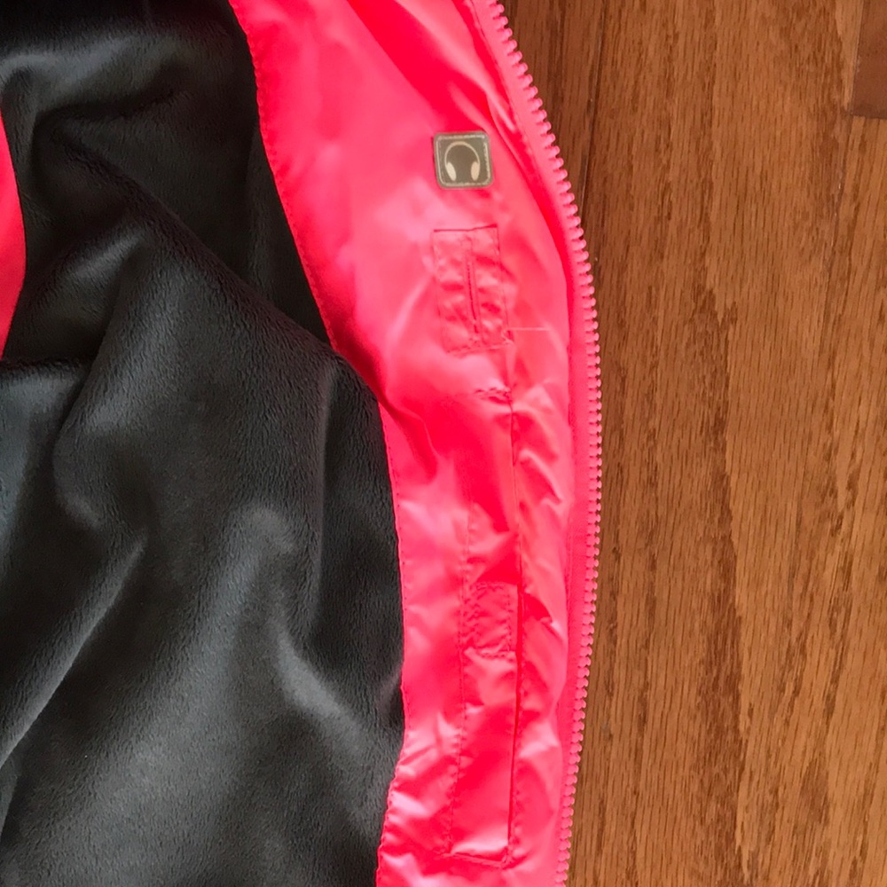 Pink Jacket - Picture 5 of 6